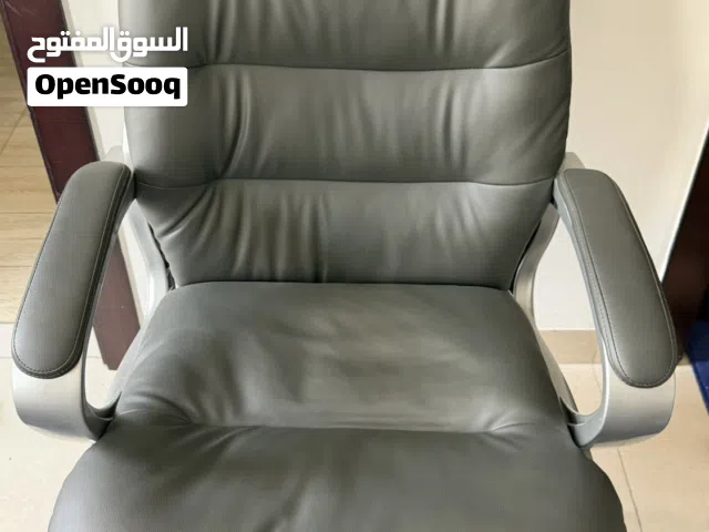 كرسي مكتب للبيع