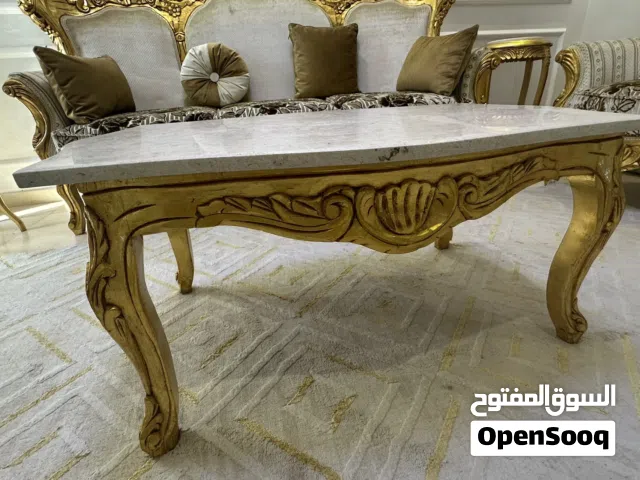 طقم كنب فاخر كلاسيك مذهب – حالة ممتازة