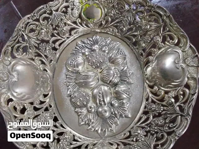 مضيفة مطلية فضه عمرها اكثر من 60سنه للبيع