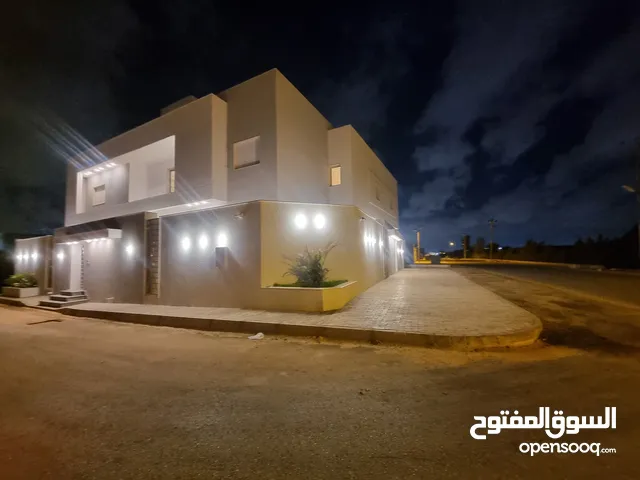 315 m2 More than 6 bedrooms Villa for Sale in Benghazi Al-Hai Al-Jamei
