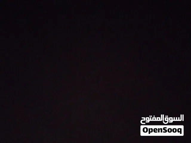 شقه للايجار طابق ارضي غرفتين وصاله ومطبخ أمريكي  برنده كبيره مدخل مستقل يفضل موضف  عرسان