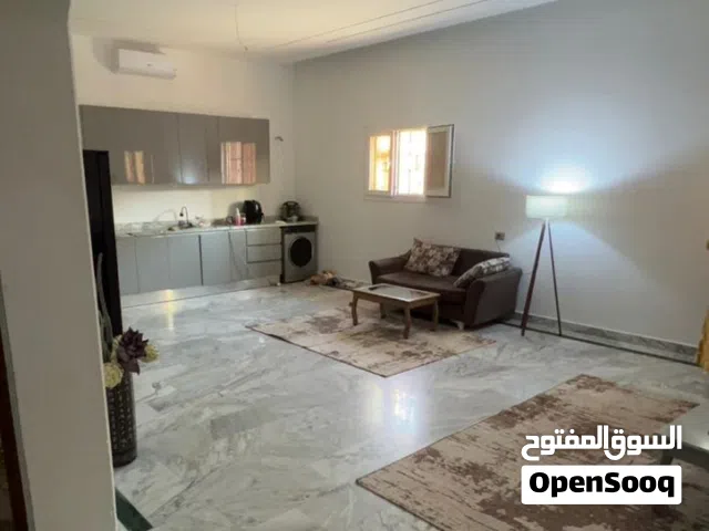 900 m2 More than 6 bedrooms Villa for Sale in Tripoli Alfornaj