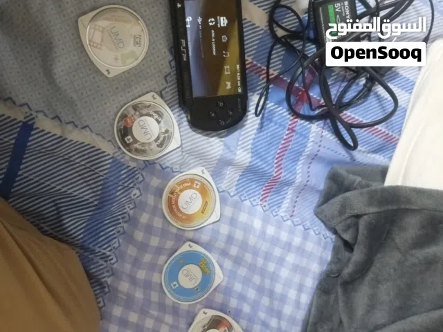 بي اس بي مع شاحن اصلي و 6سيديات