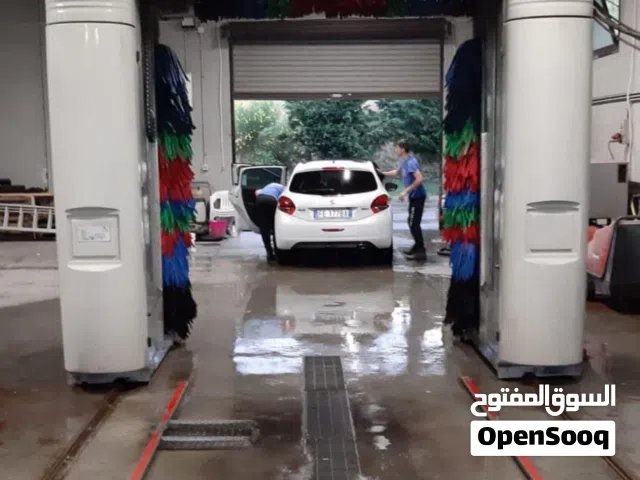 اله غسيل السيارات