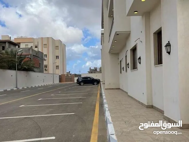 200 m2 3 Bedrooms Apartments for Sale in Tripoli Tareeq Al-Mashtal