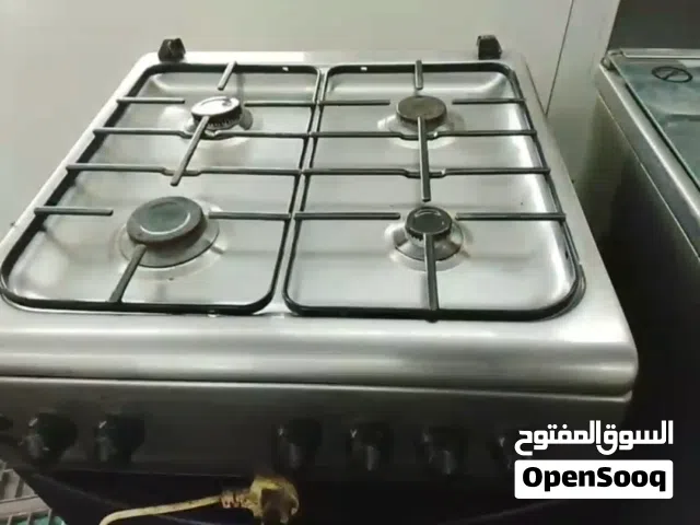 Used Gas Oven 4 Burners –Excellent Condition   فرن غاز مستعمل 4 عيون – حالة ممتازة