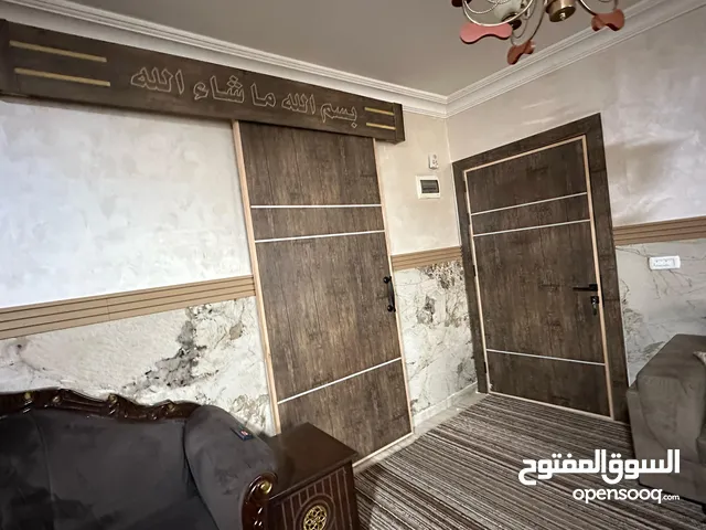 عرض على ابواب الخشب