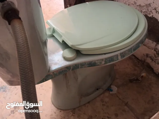 حمام فرنجي  مستعمل للبيع لون مميز