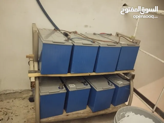 بطاريات جل 120امبير  تصلح لاستعمال الطاقة الشمسية  تصلح لاستعمال للشاحنات  والسيارات الكبيرة