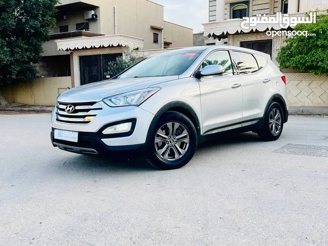 Hyundai Santa Fe Limited in Tripoli