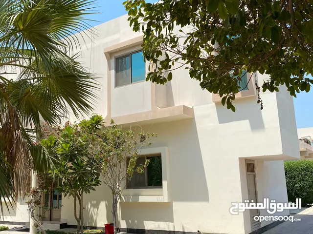 Quiet Compound Spacious Villa Saar
