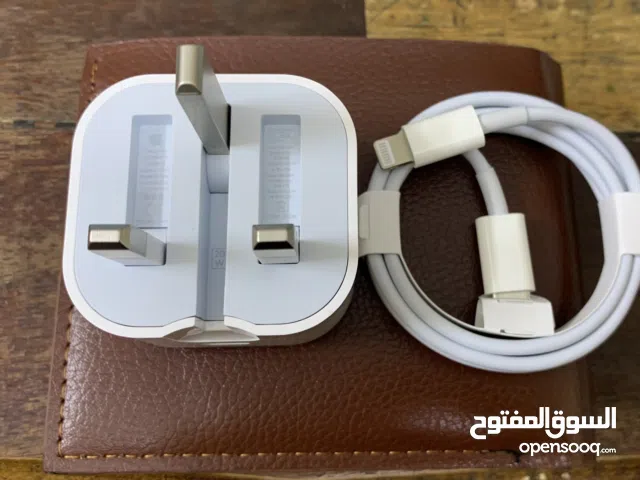 شاحن ايفون اصلي مختوم 17 برو ماكس/14 برو ماكس اصليات