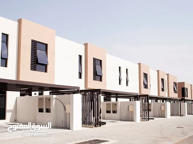 2200 ft 3 Bedrooms Townhouse for Sale in Sharjah Al Tai