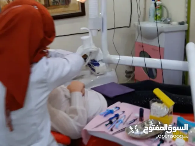 اجهزة ليزر طبية وسديات .. وعيادة اسنان ومستلزمات كثيرة في بغداد الكرخ