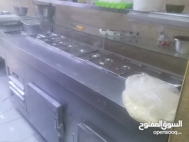 عدة مطعم بيتزا ومعجنات للبيع