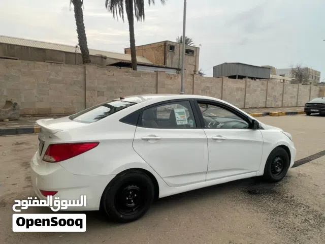 2016 هيونداي اكسنت GL