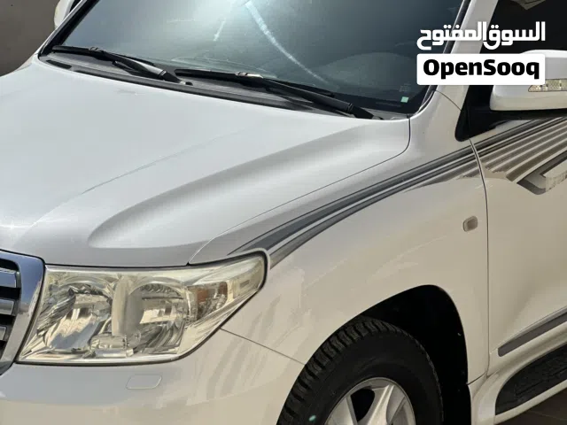 تويوتا لاند كروزر vxr خليجي وكالة بهوان فل اوبشن