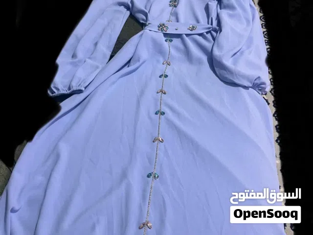 ملابس جديده وغير مستعمله لببيع بسعر منخفض... وملابس شبه جديده
