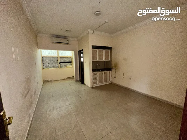 600 ft Studio Apartments for Rent in Sharjah Al Qasemiya