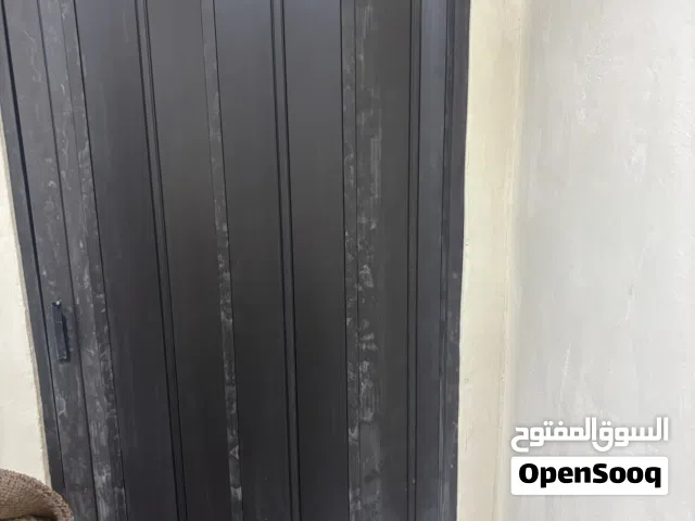 باب اكورديوم مترين في متر لون بني للبيع