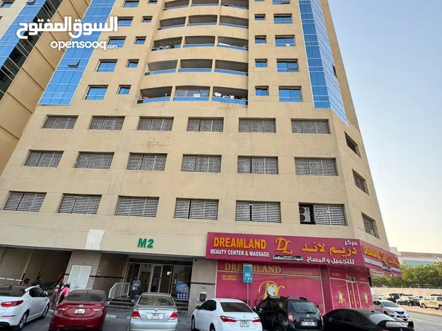 استديو للايجار السنوي مع باركن في الحميديه ابراج الغاردن سيتي بالقرب من كل الخدمات والمراكز التجاريه