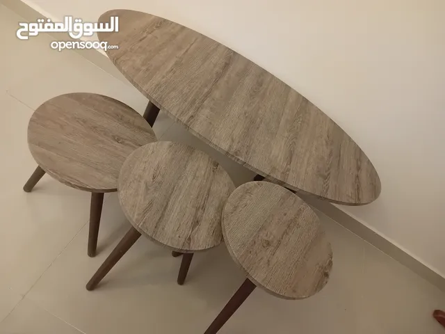 طاولات بحالة ممتازة مستعملة شهر