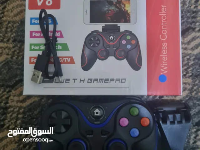 يد تحكم V8