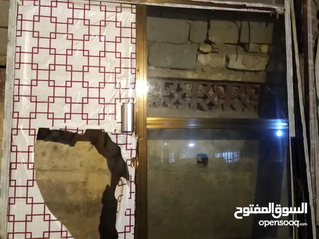 باب المنيوم