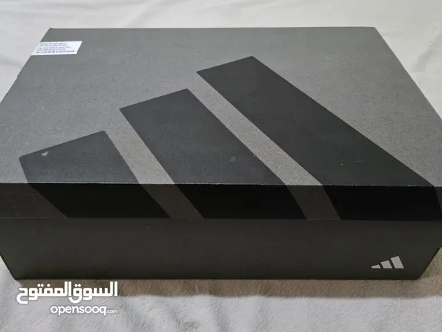 Quick sale for brand new Adidas sport shoes بيعة سريعة لحذاء ريلضي أديداس جديد