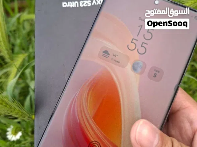 جالاكسي S23 الترا سامسونج أسود مستعمل بحالة ممتازة مع الكرتونة و سعة 256 جيجابايت