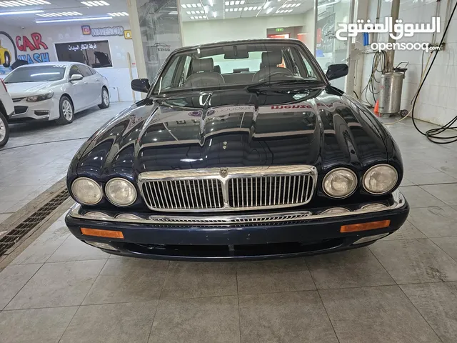 Jaguar XJ 1995 in Sharjah