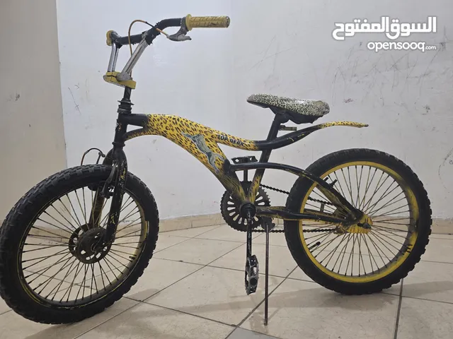 3 دراجات هوائية للبيع بحالة ممتازة – متنوعة (شباب، كبار، سباق) – حولي/الاسعار قابله للتفاوض