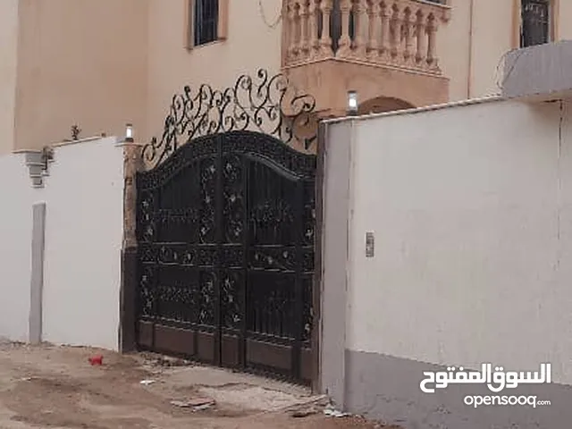 300 m2 More than 6 bedrooms Villa for Sale in Benghazi Beloun