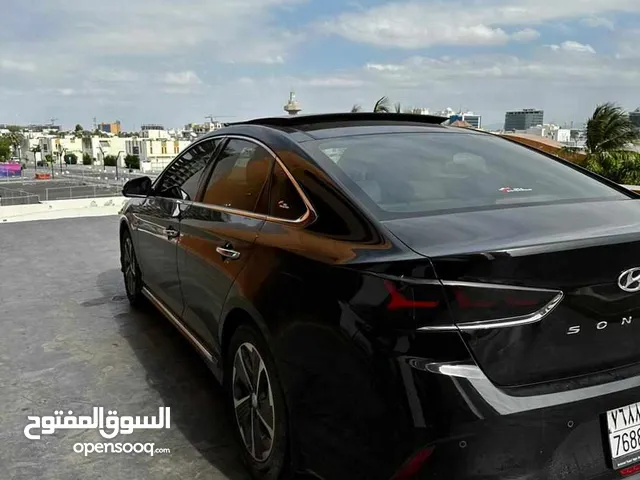 Hyundai i10 GLS in Al Riyadh
