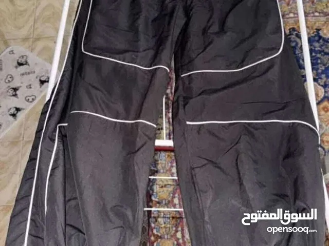 “سروال مريح وعصري – مناسب لكل الأوقات