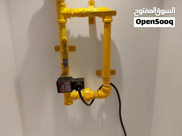 تركيبات أنابيب الغاز في البيت ولمطعام Gas work pipe fitting in restaurant and home