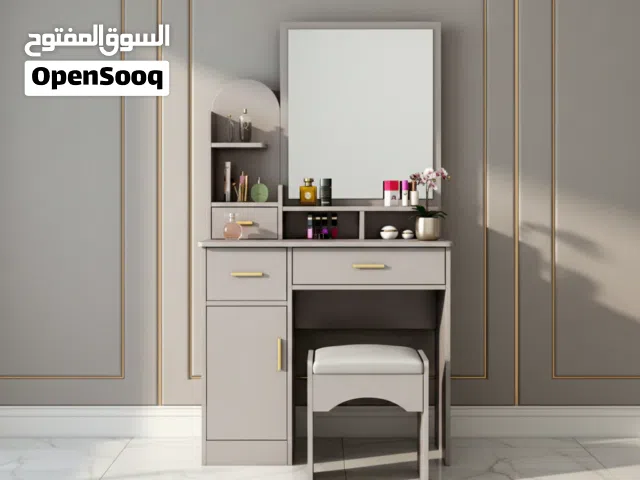 طقم طاولة تسريحة مودرن مع مرآة ومقعد فاخر