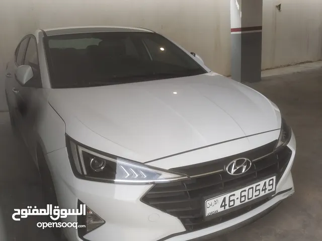 هونداي افانتي بريميوم