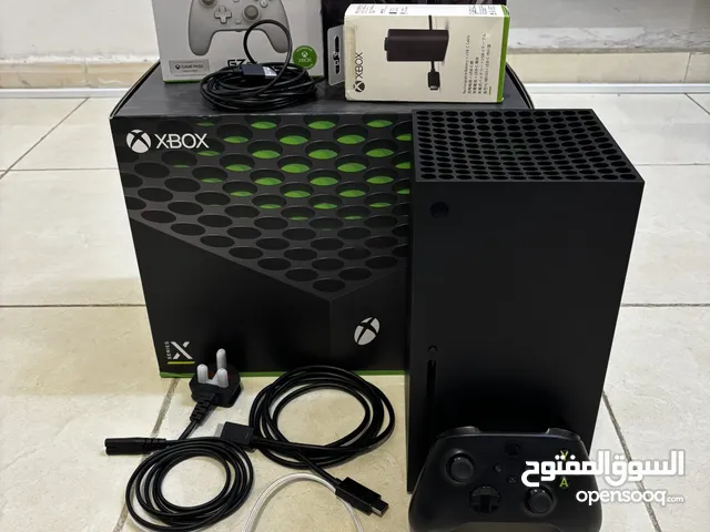 Xbox series X للبيع نضيف جدا