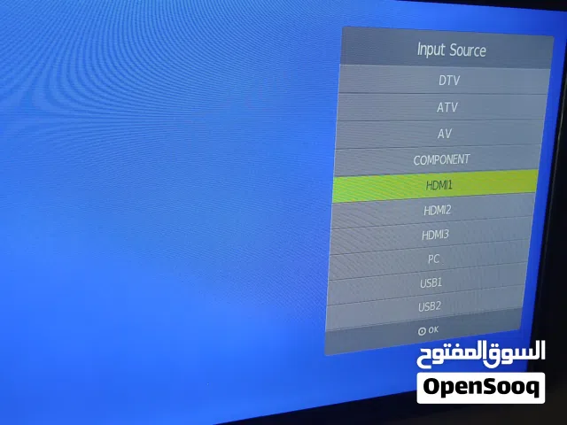 شاشة بحالة ممتازة للبيع