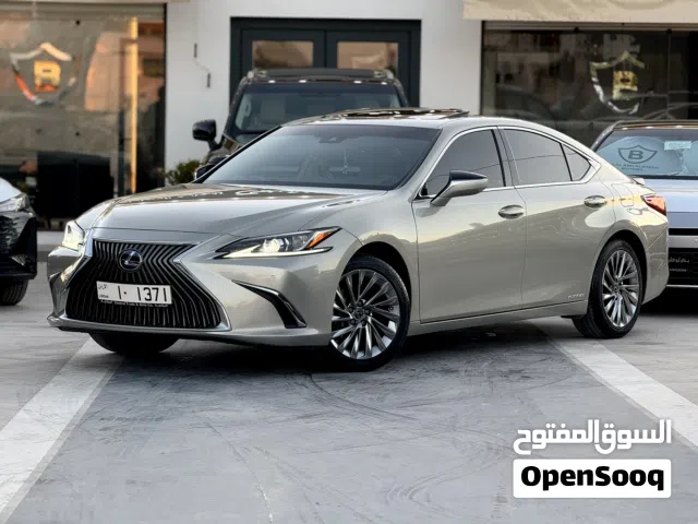 2021 لكزس ES ES 300