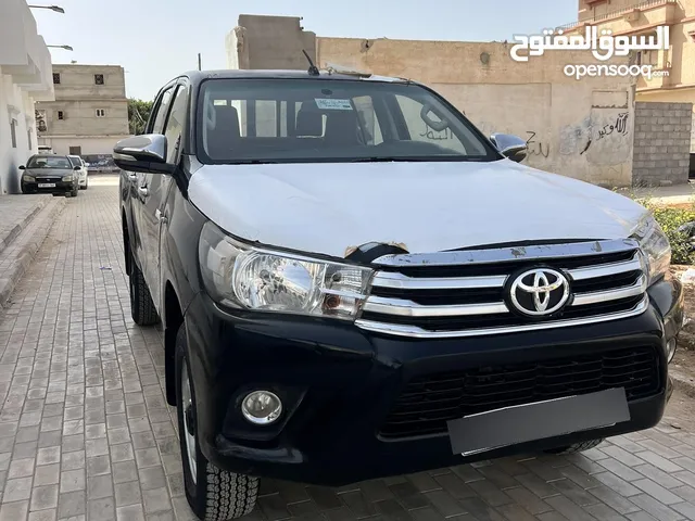 Used Toyota Hilux in Benghazi