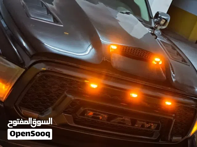2015 دودج رام Limited