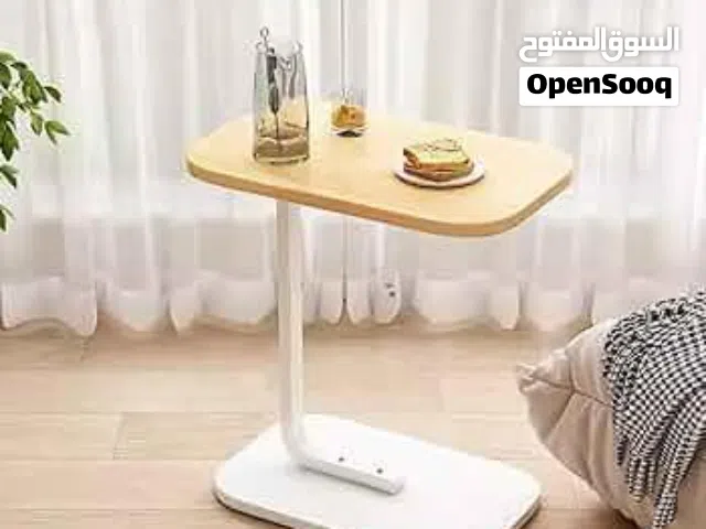 طاولة جانبية مودرن بلمسة فخامة خلي ديكور بيتك أكثر أناقة وعملية مع الطاولة الجانبية العصرية