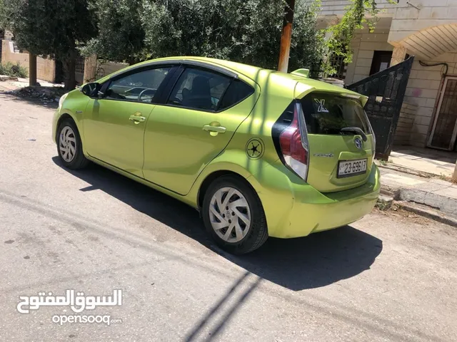 تويوتا بريوس سي موديل 2015