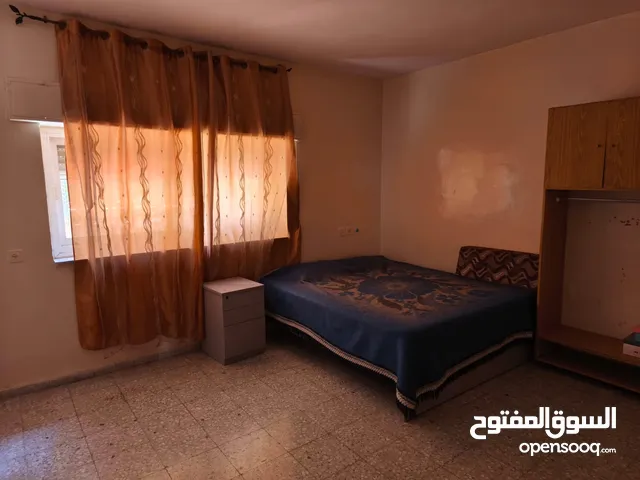 غرف للايجار في سكن للبنات