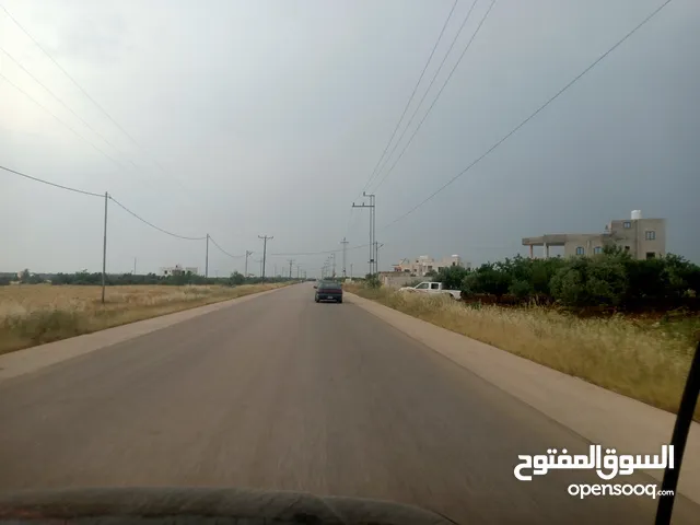 قطعة ارض للبيع مساحتها 500 متر منطقه اليرموك قرقوش مفروزه قوشان مستقل قرب الشارع الرئيسي جميع خدمات