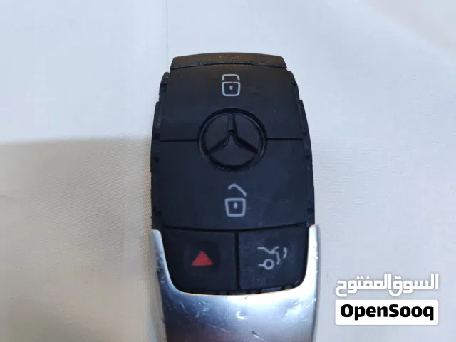 مفتاح ميرسيدس 2017 E يحتاج كفر فقط قيمته 25 ريال و بطاريه