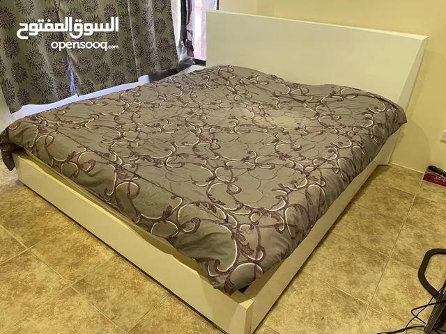 KING SIZE USED BED W/MATRESS