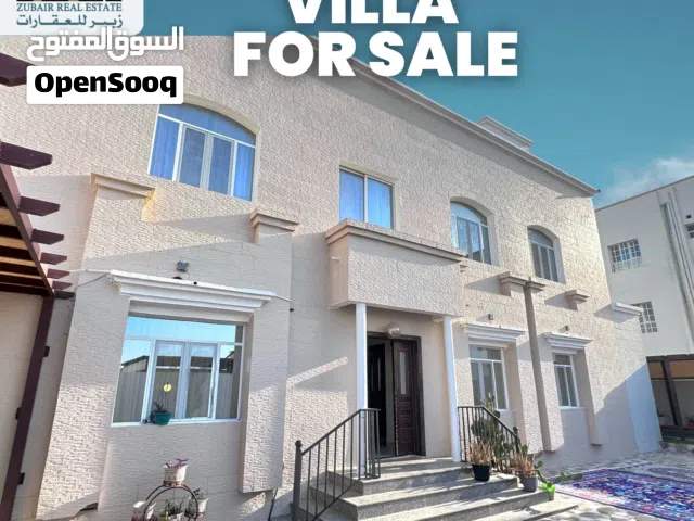 للبيع فيلا كبيره جاهزه للسكن بعدد غرف يتعدي 11 غرفه بسعر رائع تواصل الآن للحجز